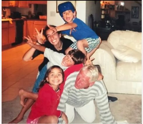 Kevin con su familia